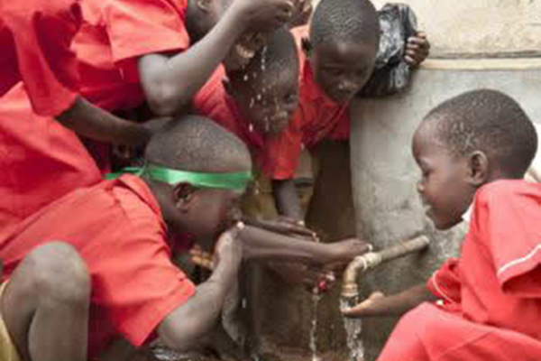 Harvesting Uganda’s plentiful rain from the buildings Harvesting Uganda’s plentiful rain from the buildings